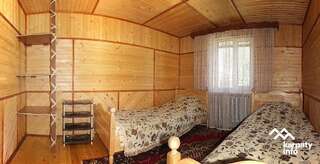 Гостевой дом Girskyi Kutochok Верховина Двухместный номер с 2 отдельными кроватями и общей ванной комнатой-2