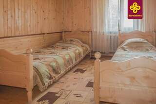 Гостевой дом Girskyi Kutochok Верховина Двухместный номер с 2 отдельными кроватями и общей ванной комнатой-8